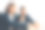 分析师团队在办公室忙着分析财务数据。实体图片下载