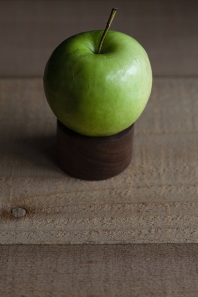 史密斯奶奶苹果静物画图片下载