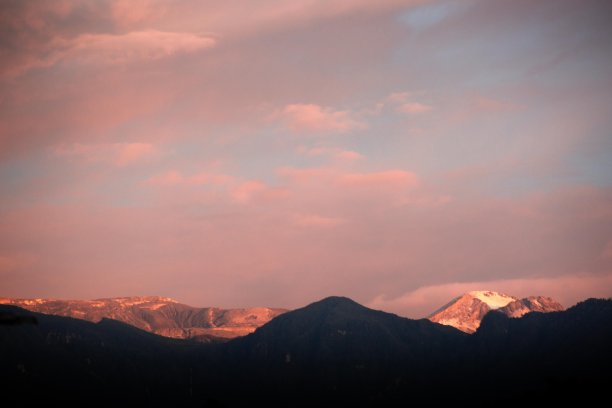 内华达德尔鲁伊斯火山-马尼萨莱斯-哥伦比亚图片下载