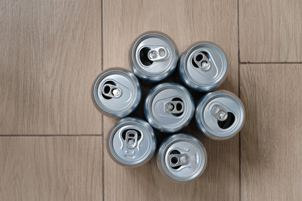 空铝罐。饮料容器。图片下载