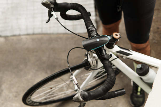 公路自行车的特写。图片下载