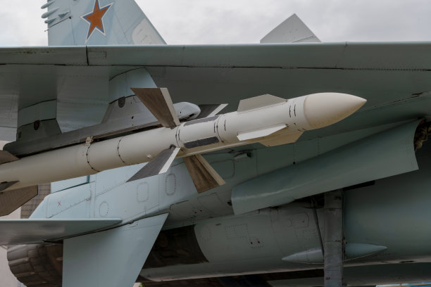 俄罗斯空对空导弹图片下载