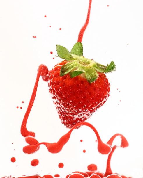 草莓的季节。草莓。甜点。水果。图片下载