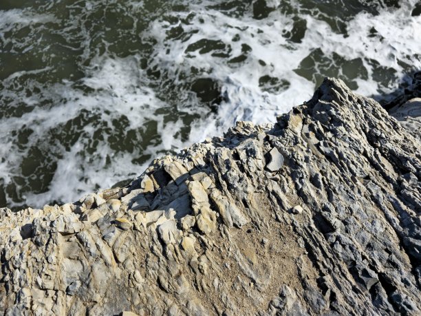 悬崖边缘图片下载