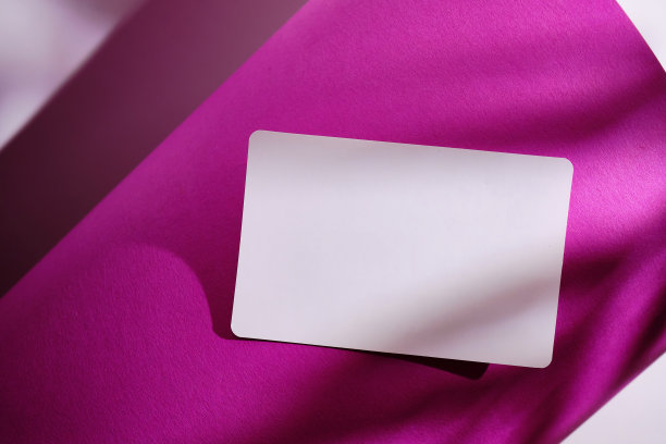 空白的名片，彩色背景的明信片。放置文字和信息的地方。模型图片下载