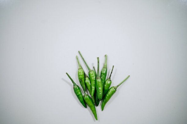 新鲜的青椒图片下载