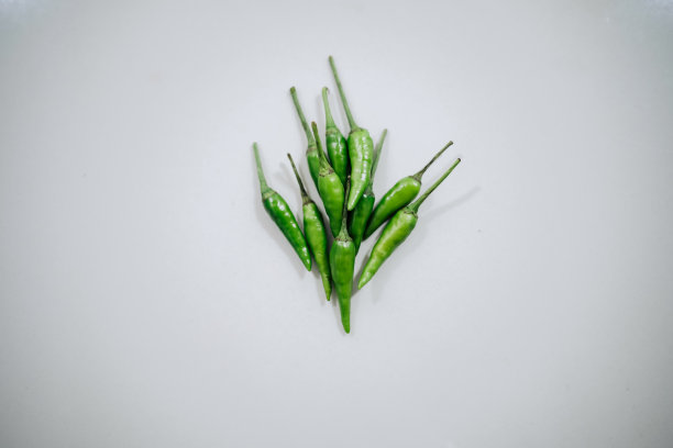 新鲜的青椒图片下载
