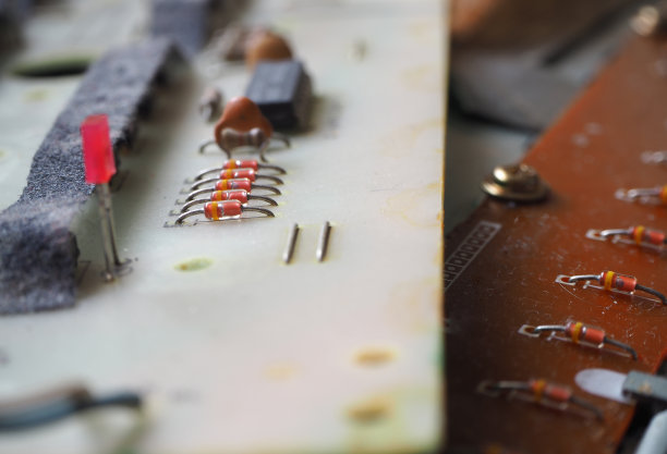 齐纳二极管图片下载