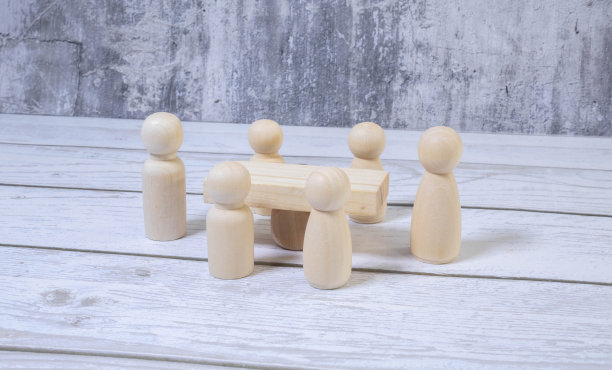 咖啡桌黑色木质金属，概念经营图片下载