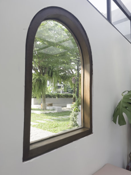 极简风格的建筑大堂内部图片下载