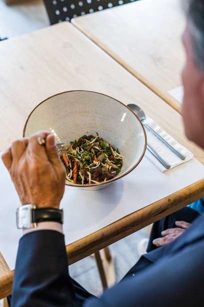 哥伦比亚餐厅提供的健康食物图片下载