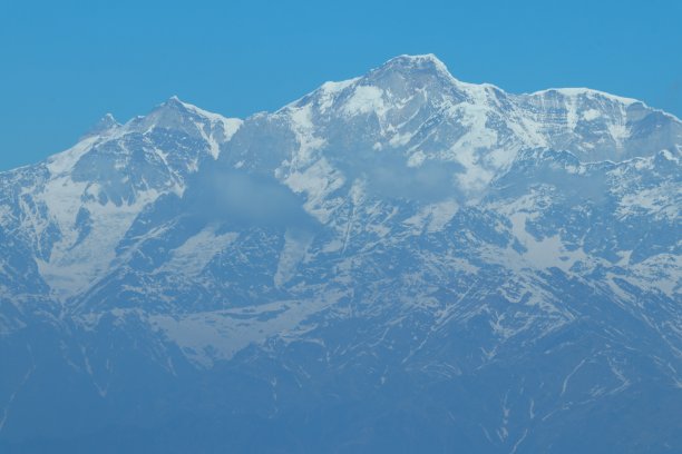 从通纳特寺俯瞰喜马拉雅山图片下载