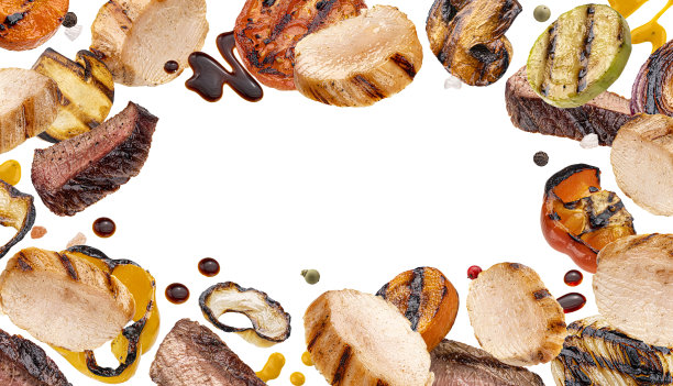 烤面片和切碎的烧烤蔬菜孤立在白色背景上图片下载