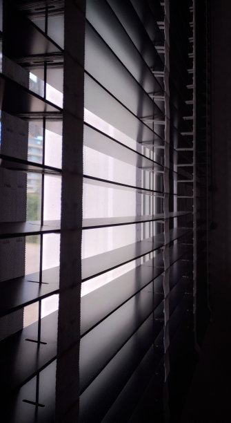 窗户窗帘图片下载