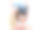 一个小女孩在妈妈怀里看着镜头微笑的照片图片下载