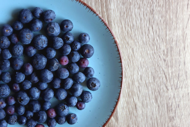 一盘蓝莓图片下载