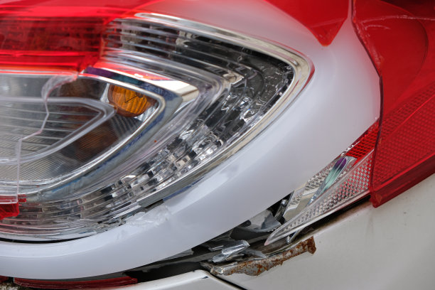 车祸。尾灯坏了。图片下载