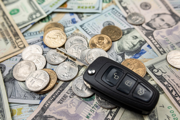买一辆带钥匙的汽车图片下载