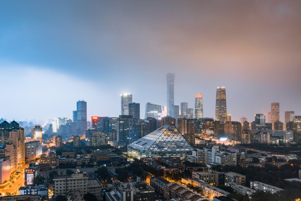 雨中的北京城市建筑图片下载