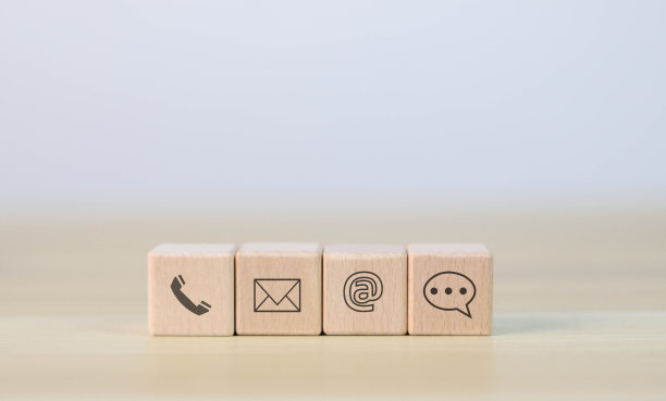 联系我们或客户支持热线，人们可以连接(电子邮件，地址，实时聊天，wifi互联网)。图片下载