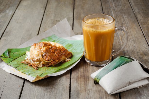 热饮茶塔里克与椰子米饭，印度Lemak包图片下载