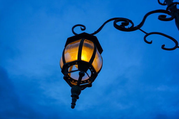 街上的灯图片下载