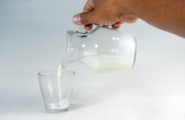 一罐牛奶图片下载