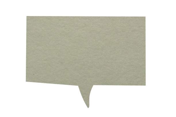 白纸上的语音气泡孤立在白色的背景上图片下载