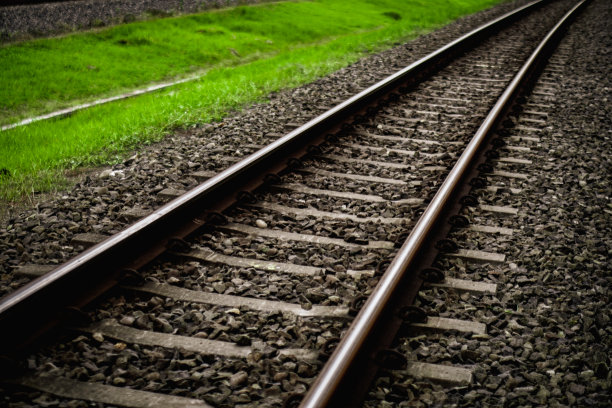 小铁轨图片下载