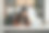 亚洲女性感到头痛。在办公室用笔记本电脑和平板电脑工作时过度劳累的女商人金融家。图片下载