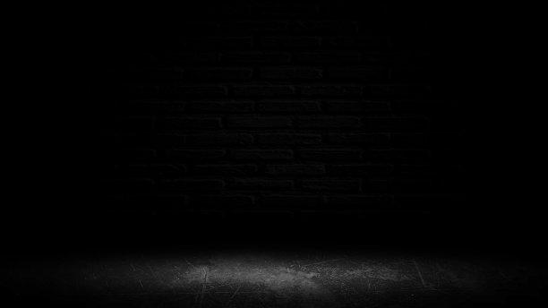 产品展示与聚光灯。黑色工作室房间背景。用作产品展示的蒙太奇图片下载