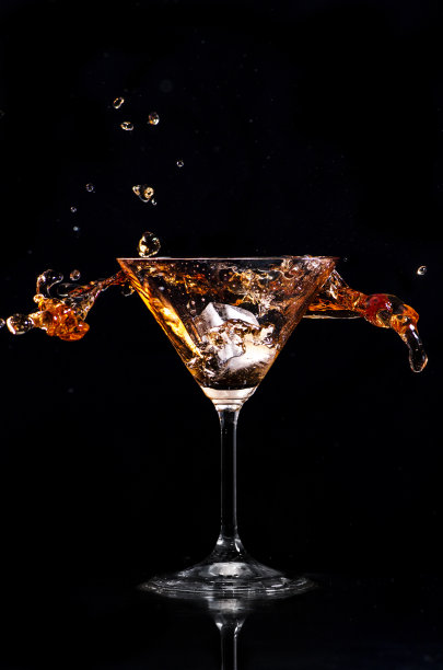 马提尼鸡尾酒图片下载
