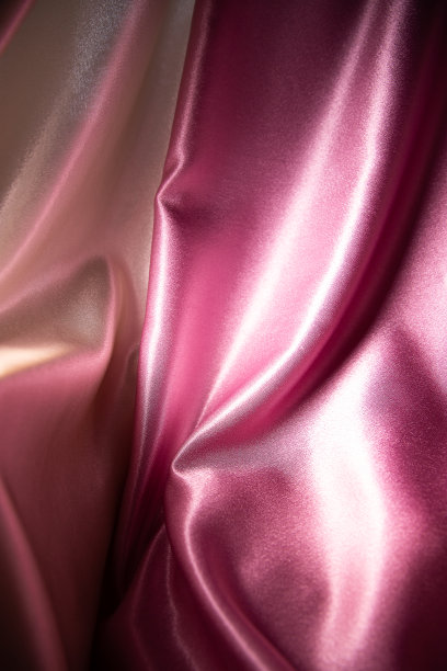 缎粉和白色面料的背景图片下载