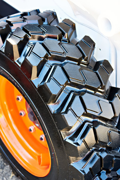 橡胶轮胎黑色施工运输图片下载