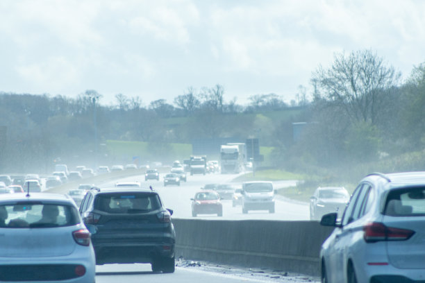 危险道路喷雾剂图片下载