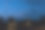 路景，笔直的街灯，车流。图片下载