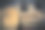 黑胶唱片和耳机在灰色背景。音乐的概念。副本的空间。图片下载