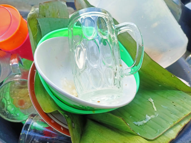 一个肮脏的吃喝场所的形象图片下载