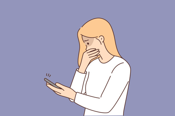 一名手持手机的惊恐女子成为了网络欺凌的受害者，并收到了带有仇恨言论的信息图片下载