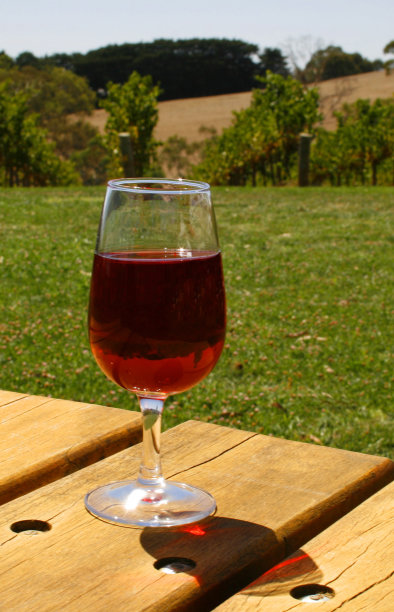 一杯红酒图片下载
