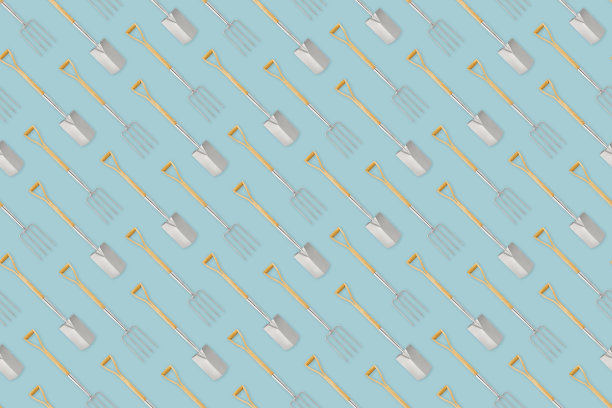 无缝图案与园艺工具和园艺设备，铁锹和叉子与木柄，孤立的顶视图在浅蓝色的背景。为温室或花店包装模板。图片下载