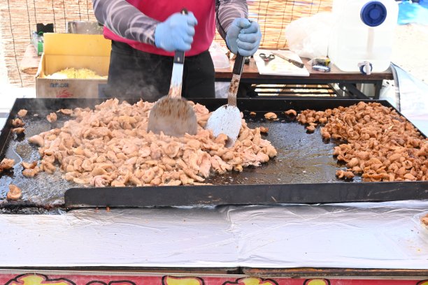 在日本的“夏季节日摊位”观光的乐趣。图片下载