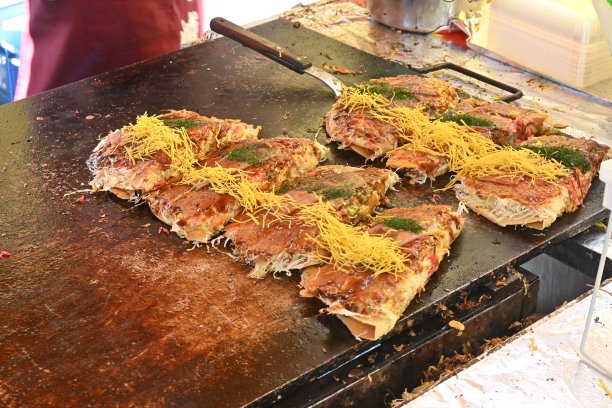 在日本的“夏季节日摊位”观光的乐趣。图片下载