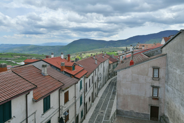 意大利Capracotta的Molise村庄。图片下载