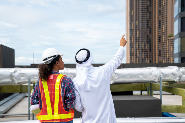 中东阿拉伯投资者建筑工程师检查工地图片下载