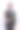 律师展示着小小的金色正义天平。商人拥有正义的天平，律师或律师的概念图片下载