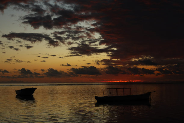 日落在阿尔比恩，毛里求斯，印度洋，非洲图片下载