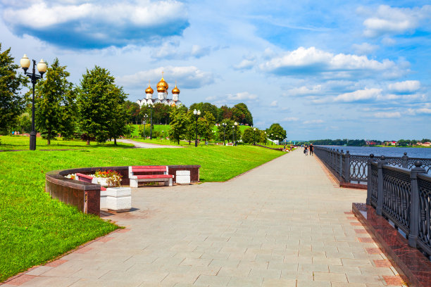 雅罗斯拉夫尔的Strelka公园，俄罗斯的金环图片下载