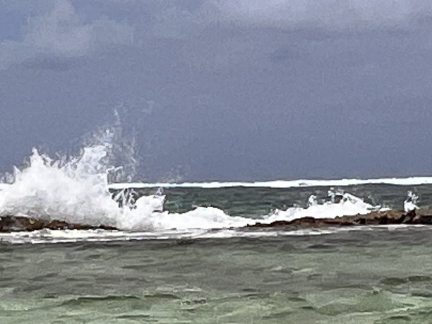 加勒比海的破浪图片下载