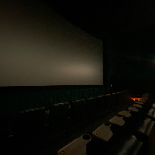 黑暗的剧场图片下载